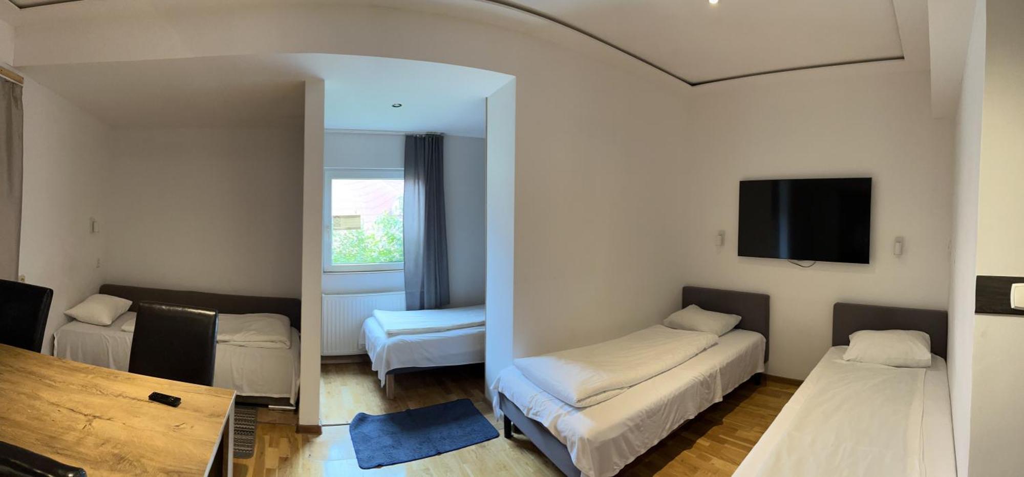 Pokoje Goscinne Pocztacaffe Gdynia Bagian luar foto